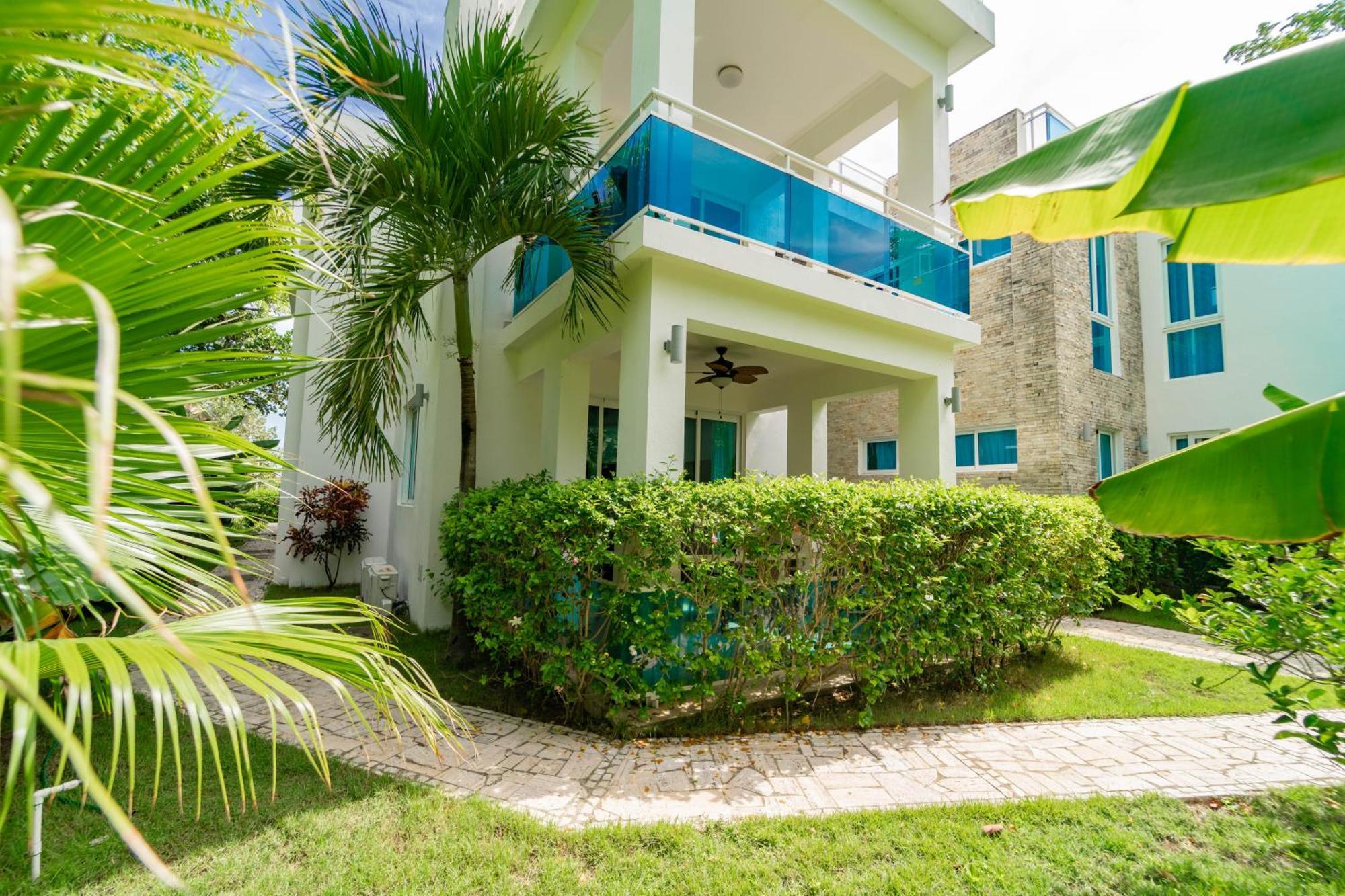 Suites At Grand Laguna Beach By Calisto Stays Sosúa Chambre photo